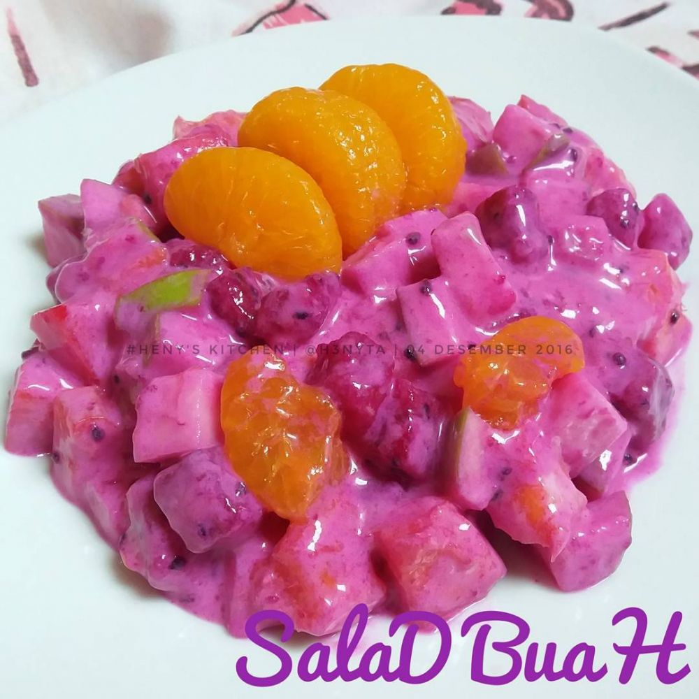 Salad Buah Naga
